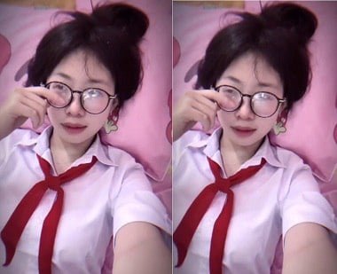 Bỏ cấp 3 mà em đã bắt đầu tập đụ rồi